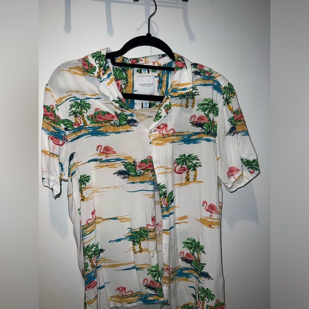 Tropical casual short sleeve button down size Small